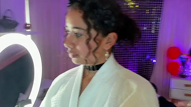 Snapshot of Ammy_nova chatting on May 22, 8:18 pm Ammy nova online show from May 22, 8:18 pm