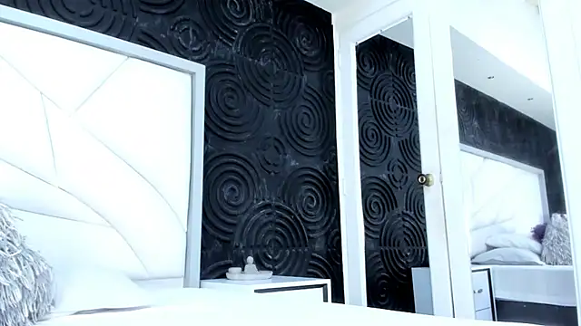 AbigailWilliams  online show from October 20, 11:11 am