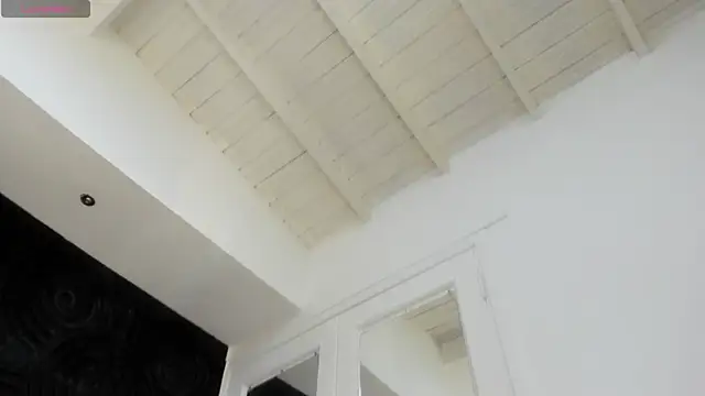 AbigailWilliams  online show from November 14, 11:25 am