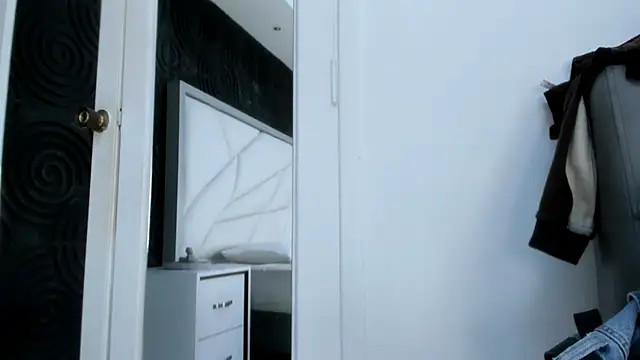 AbigailWilliams  online show from November 13, 11:14 am