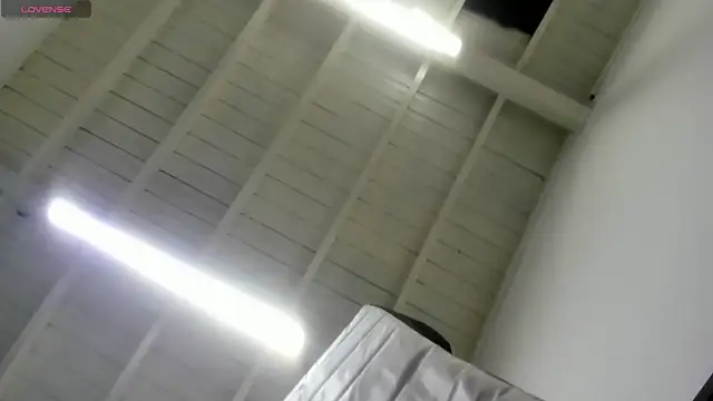 AbigailWilliams  online show from November 17, 11:14 am