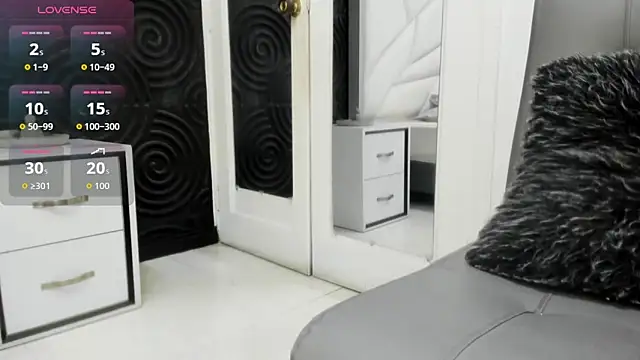 AbigailWilliams  online show from December 19, 1:02 pm