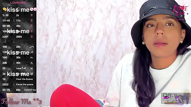 Snapshot of BarbieHotLaura chatting on January 11, 7:16 pm BarbieHotLaura online show from January 11, 7:16 pm