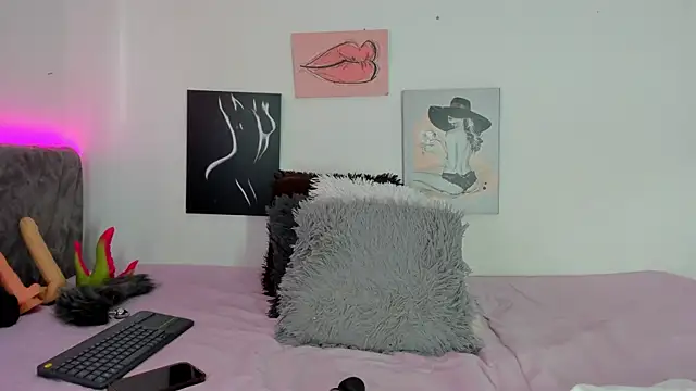 BarbieHotLaura online show from November 29, 9:48 pm