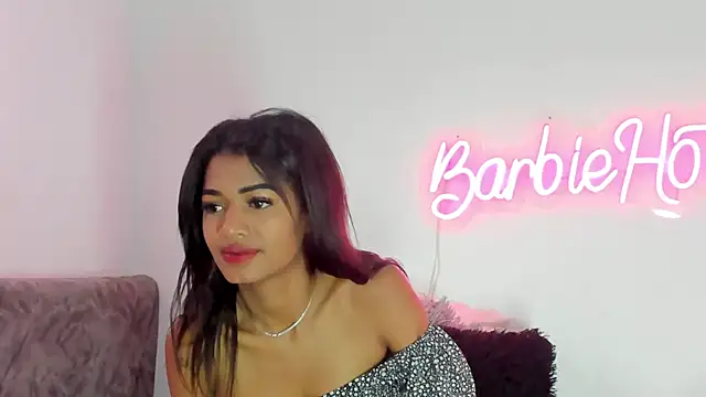 Snapshot of BarbieHotLaura chatting on October 10, 1:56 pm BarbieHotLaura online show from October 10, 1:56 pm