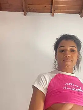 Snapshot of BarbieHotLaura chatting on January 11, 4:14 pm BarbieHotLaura online show from January 11, 4:14 pm