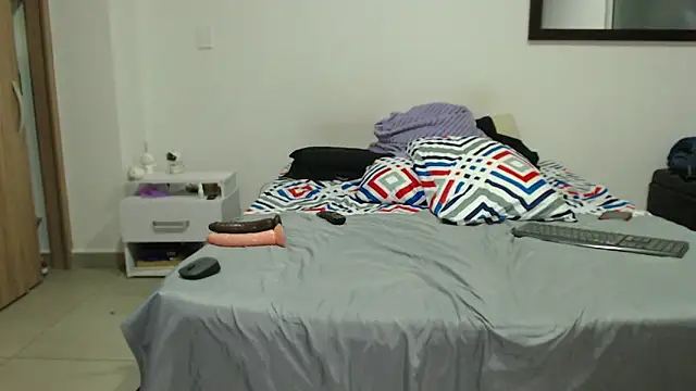 Snapshot of AnnieRoss69 chatting on October 30, 11:23 pm AnnieRoss69 online show from October 30, 11:23 pm