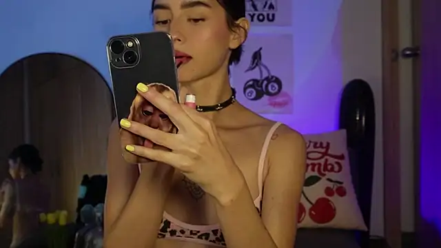 Snapshot of salome-brown chatting on November 6, 9:41 pm salome-brown online show from November 6, 9:41 pm