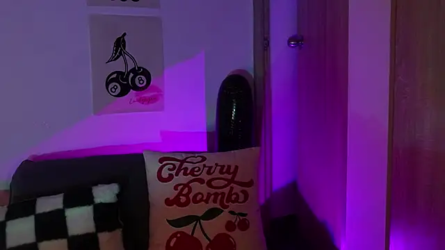 Snapshot of salome-brown chatting on November 7, 9:52 pm salome-brown online show from November 7, 9:52 pm