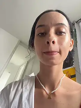 Snapshot of salome-brown chatting on June 19, 9:09 pm salome-brown online show from June 19, 9:09 pm