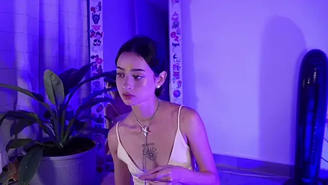 Snapshot of salome-brown chatting on April 11, 11:41 pm salome-brown online show from April 11, 11:41 pm