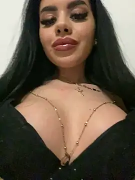 Snapshot of Ameliablack_1 chatting on February 10, 9:04 pm Ameliablack 1 online show from February 10, 9:04 pm