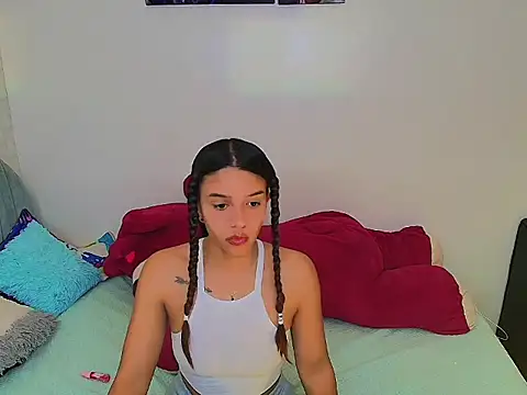 Snapshot of charlotte_0309 chatting on July 17, 3:53 pm charlotte 0309 online show from July 17, 3:53 pm