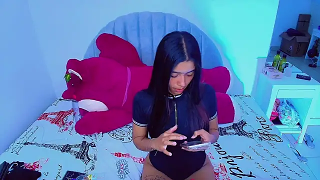 charlotte 0309 online show from December 2, 11:06 pm