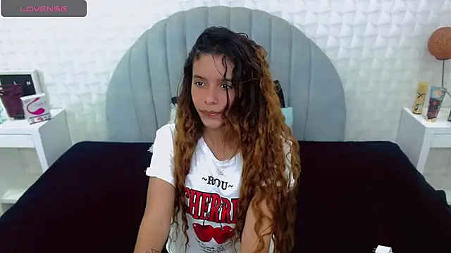 Snapshot of charlotte_0309 chatting on February 27, 7:04 pm charlotte 0309 online show from February 27, 7:04 pm