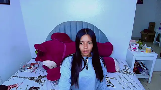 charlotte 0309 online show from December 4, 8:52 pm