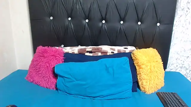 Snapshot of SexyHipsStar chatting on February 2, 7:25 pm SexyHipsStar online show from February 2, 7:25 pm