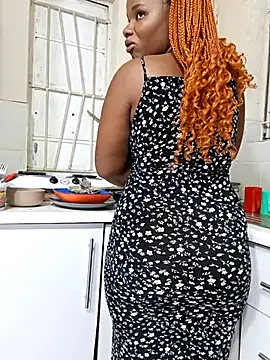 Snapshot of SexyHipsStar chatting on October 14, 7:47 pm SexyHipsStar online show from October 14, 7:47 pm