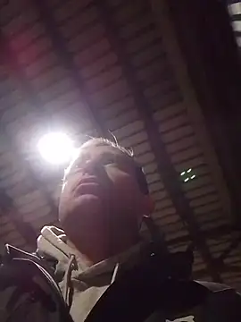 openlegsforyou online show from December 23, 3:39 am