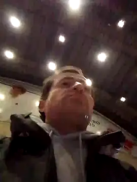 openlegsforyou online show from November 24, 6:52 pm