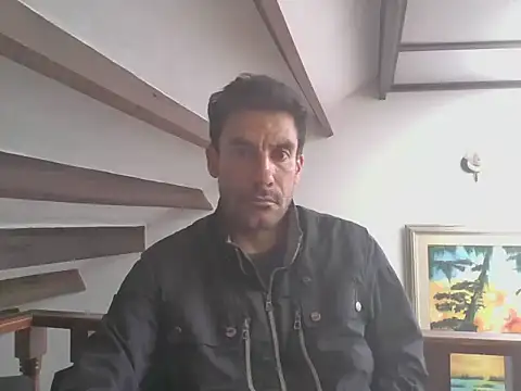 elkike1980 online show from May 4, 4:21 pm