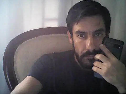 Snapshot of elkike1980 chatting on June 26, 2:56 pm elkike1980 online show from June 26, 2:56 pm