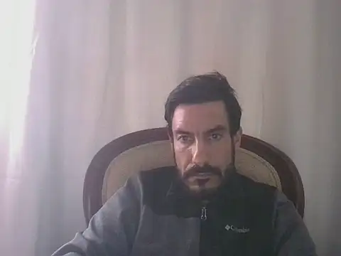 Snapshot of elkike1980 chatting on June 25, 3:06 pm elkike1980 online show from June 25, 3:06 pm