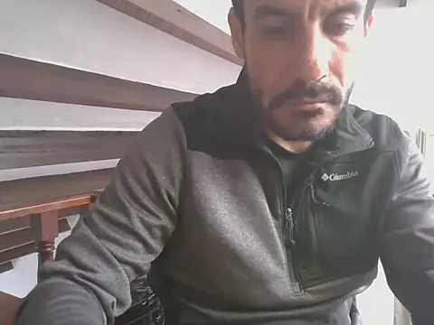 elkike1980 online show from May 21, 2:36 pm