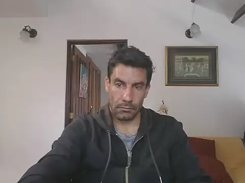 elkike1980 online show from May 6, 2:43 pm