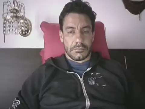 elkike1980 online show from May 11, 11:44 am