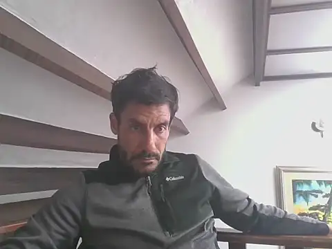 elkike1980 online show from May 25, 4:28 pm
