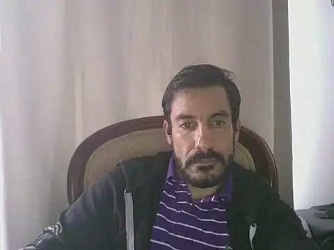 Snapshot of elkike1980 chatting on June 10, 2:07 pm elkike1980 online show from June 10, 2:07 pm