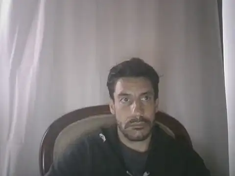 elkike1980 online show from May 12, 4:35 pm