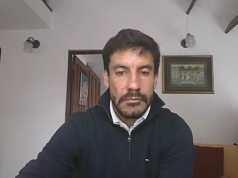 elkike1980 online show from May 19, 4:25 pm