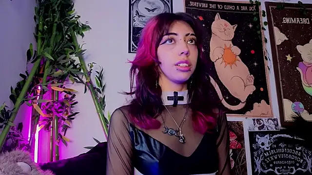 Nyx nayla online show from April 16, 9:39 pm