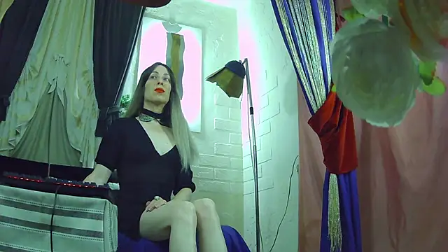 Mary Loon online show from November 8, 11:03 am