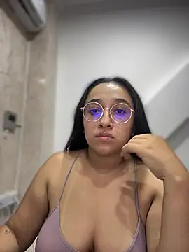 Snapshot of cata_megan chatting on March 8, 12:44 am cata megan online show from March 8, 12:44 am