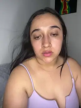 Snapshot of cata_megan chatting on December 21, 12:42 am cata megan online show from December 21, 12:42 am