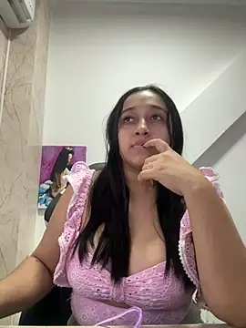 Snapshot of cata_megan chatting on December 2, 4:26 am cata megan online show from December 2, 4:26 am