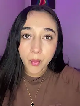 Snapshot of cata_megan chatting on December 30, 12:00 am cata megan online show from December 30, 12:00 am