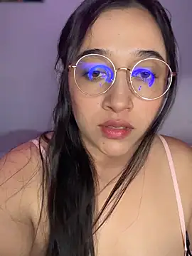 Snapshot of cata_megan chatting on February 11, 10:07 pm cata megan online show from February 11, 10:07 pm