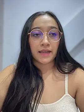 Snapshot of cata_megan chatting on February 22, 5:23 am cata megan online show from February 22, 5:23 am