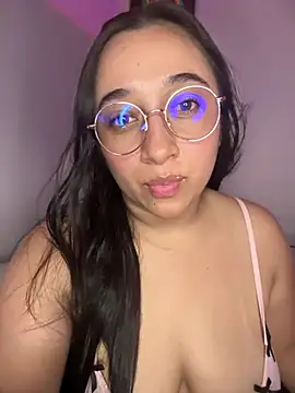 Snapshot of cata_megan chatting on March 9, 2:32 pm cata megan online show from March 9, 2:32 pm