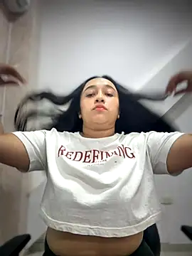 Snapshot of cata_megan chatting on November 25, 6:03 am cata megan online show from November 25, 6:03 am