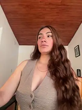 Snapshot of emmily_d chatting on June 9, 7:04 pm emmily d online show from June 9, 7:04 pm