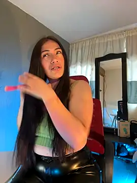 emmily d online show from November 29, 10:10 pm