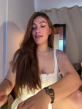 Snapshot of emmily_d chatting on May 15, 7:01 pm emmily d online show from May 15, 7:01 pm