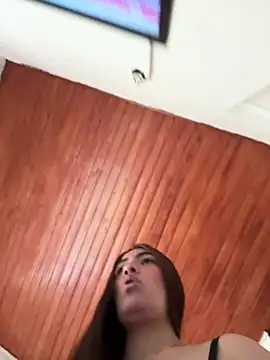 emmily d online show from April 3, 6:14 pm