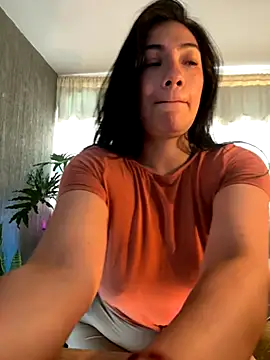 emmily d online show from November 20, 6:19 pm