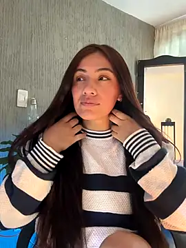 emmily d online show from December 4, 7:46 pm